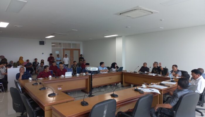 Matangkan Rencana Kerja Tahun 2025, DPRD Sulbar Rapat Bersama Sekretariat Pastikan Seluruh Program Kegiatan Berjalan Efektif dan Efisien
