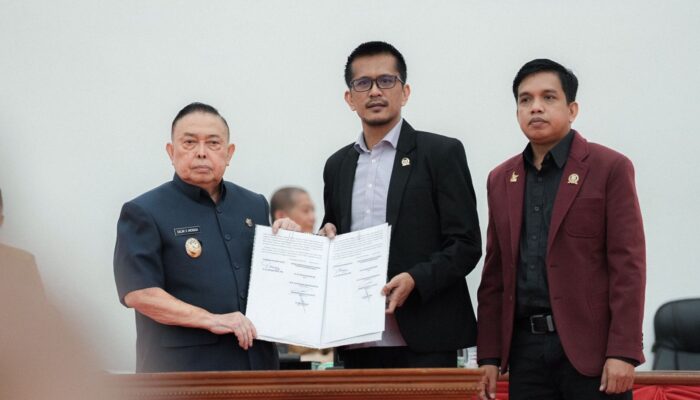 DPRD Sulbar Setujui Ranperda APBD Perubahan 2025 Menjadi Perda