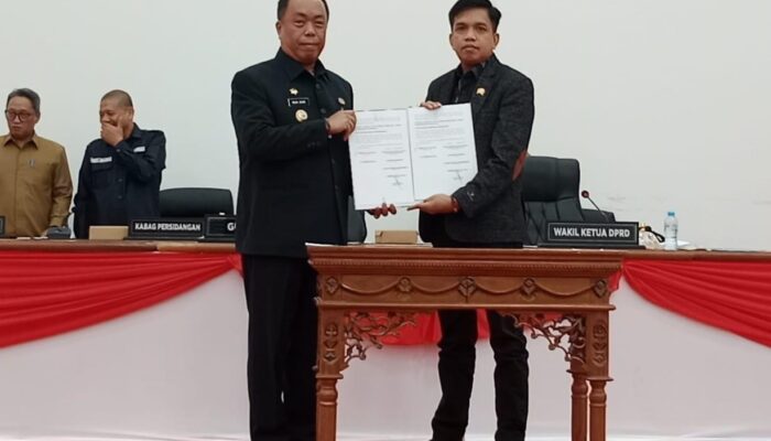 DPRD Sulbar Rapat Paripurna Penyampaian Laporan Akhir Pansus Ranperda Perpustakaan