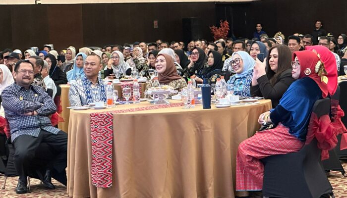 Wakil Ketua DPRD Sulbar Suraidah Hadiri Talkshow Pendidikan dan Launching Buku Bahasa Daerah Mamuju