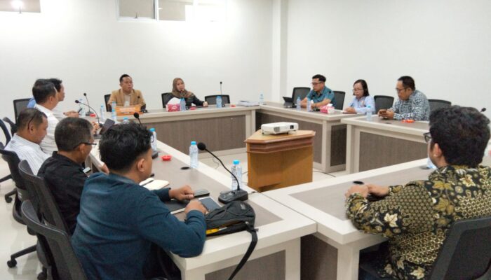 Petani Sawit Mengeluh Harga TBS Anjlok, DPRD Sulbar Akan Bentuk Pansus Awasi Perusahaan